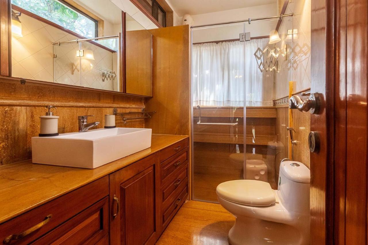 Stayvista'S Casa Palmera - Pet-Friendly Villa With Pool, Garden With Gazebo, And Indoor & Outdoor Games 알리바그 외부 사진