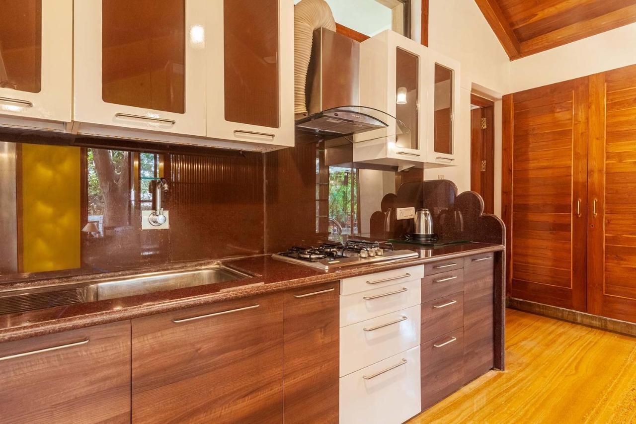 Stayvista'S Casa Palmera - Pet-Friendly Villa With Pool, Garden With Gazebo, And Indoor & Outdoor Games 알리바그 외부 사진