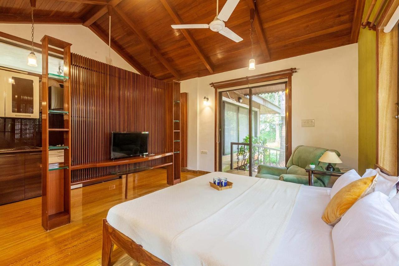 Stayvista'S Casa Palmera - Pet-Friendly Villa With Pool, Garden With Gazebo, And Indoor & Outdoor Games 알리바그 외부 사진